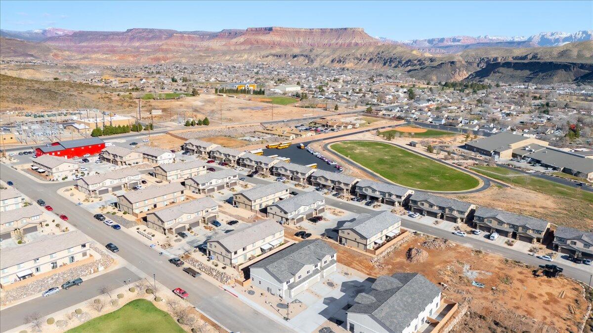 HURRICANE HEIGHTS TOWNHOMES - Residential