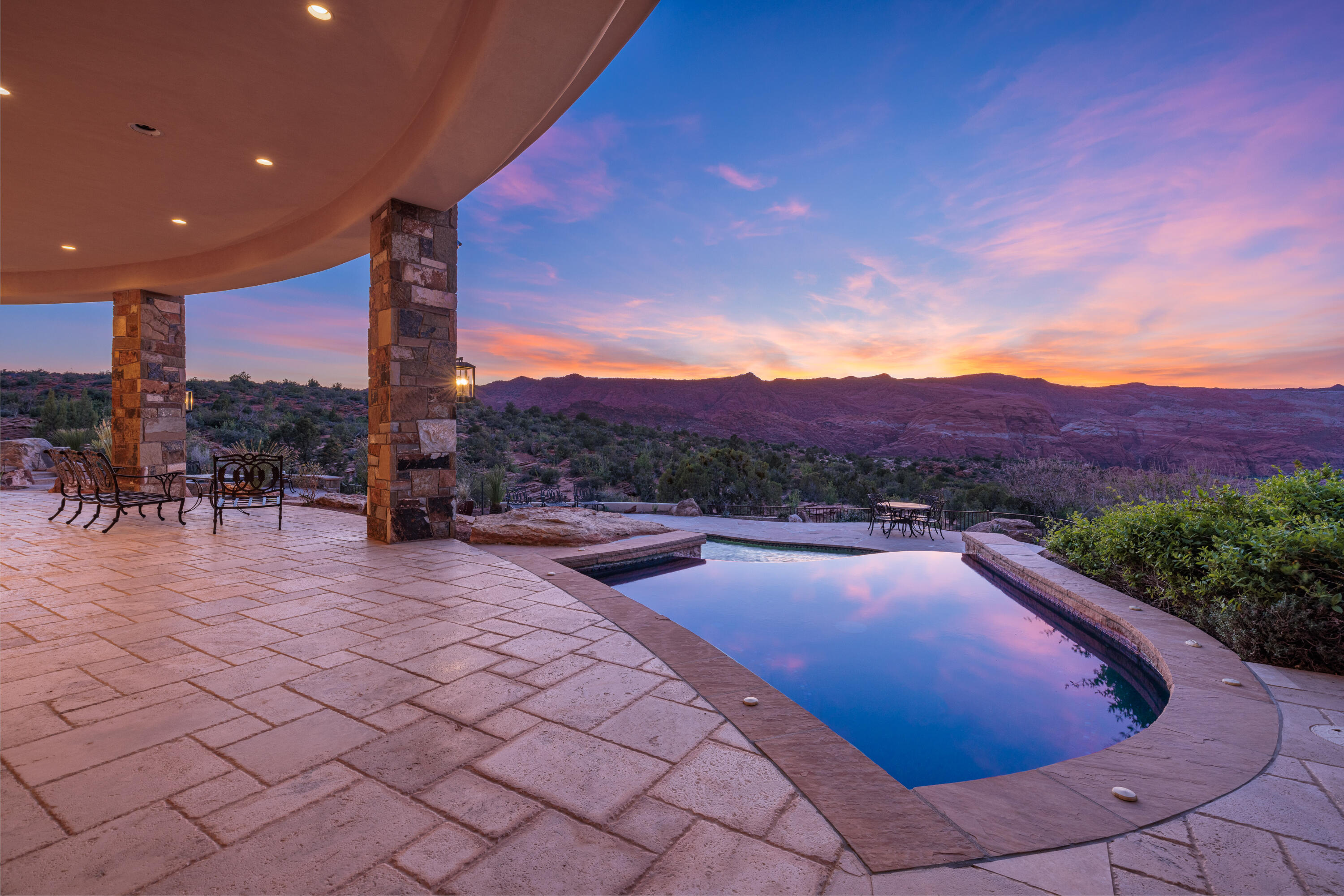 LEDGES OF ST GEORGE - Residential