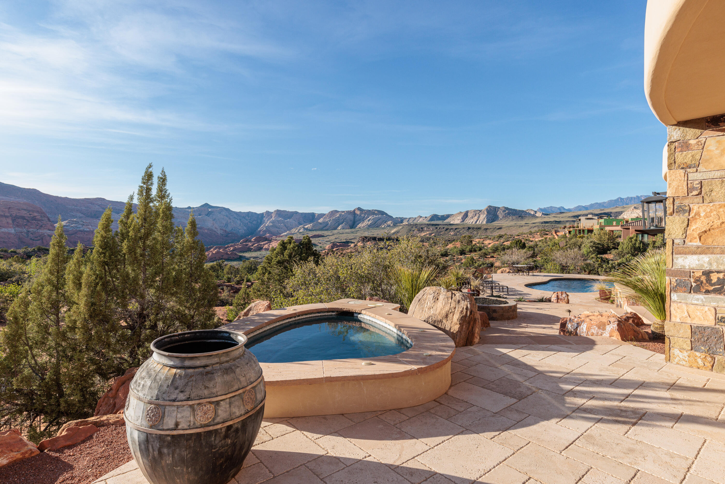 LEDGES OF ST GEORGE - Residential