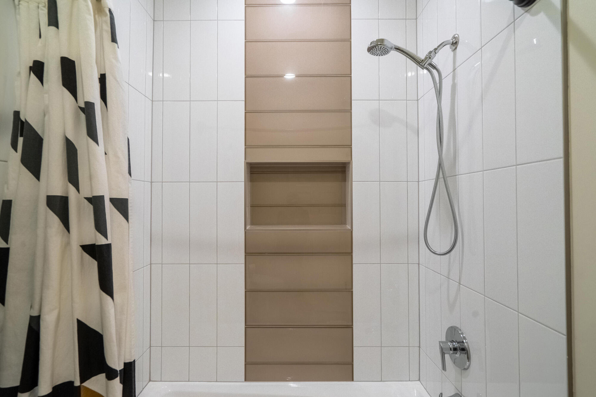 LION'S HEAD HILLTOP ESTATES AT GREEN SPRINGS - Residential