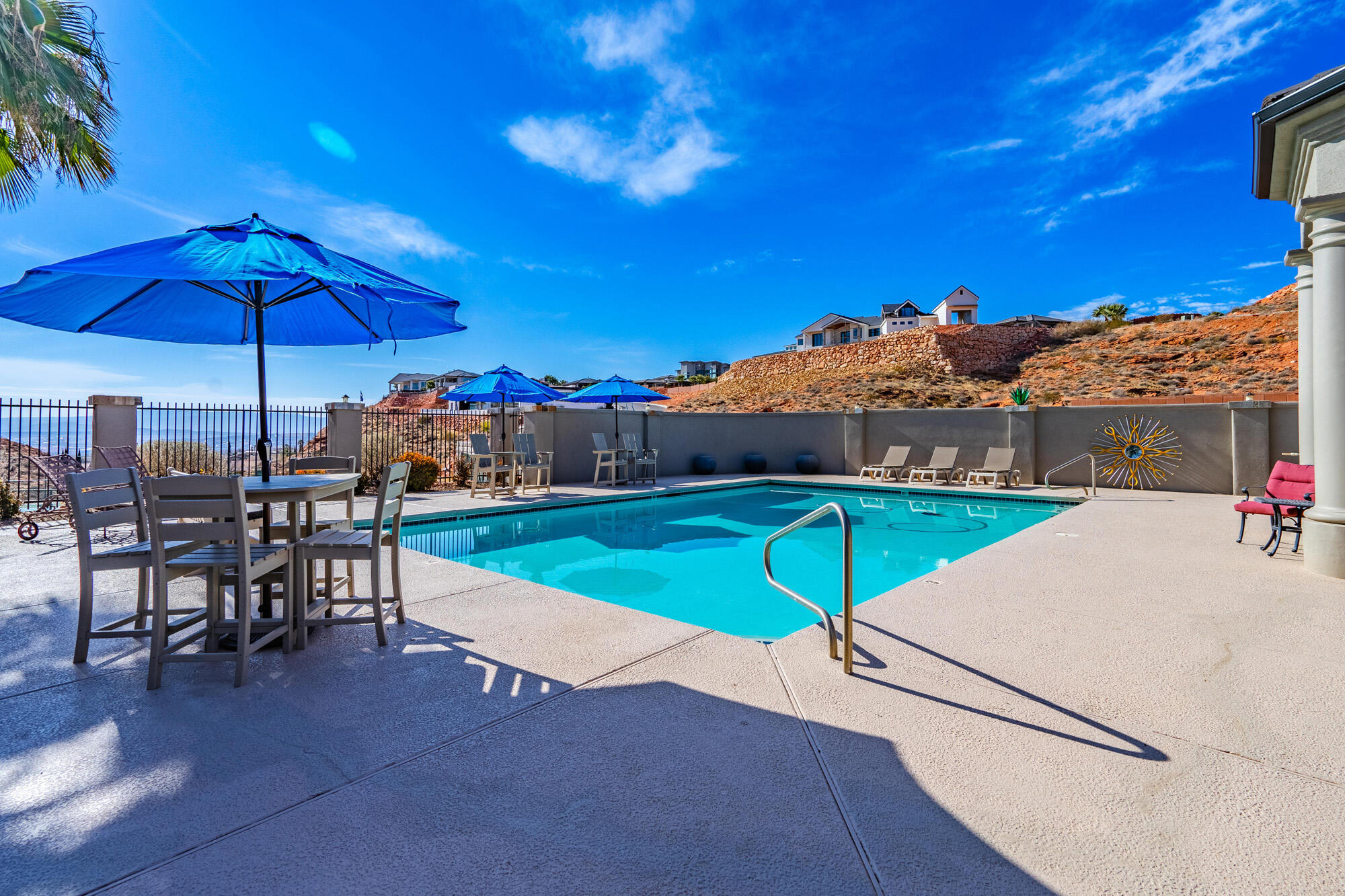 LION'S HEAD HILLTOP ESTATES AT GREEN SPRINGS - Residential