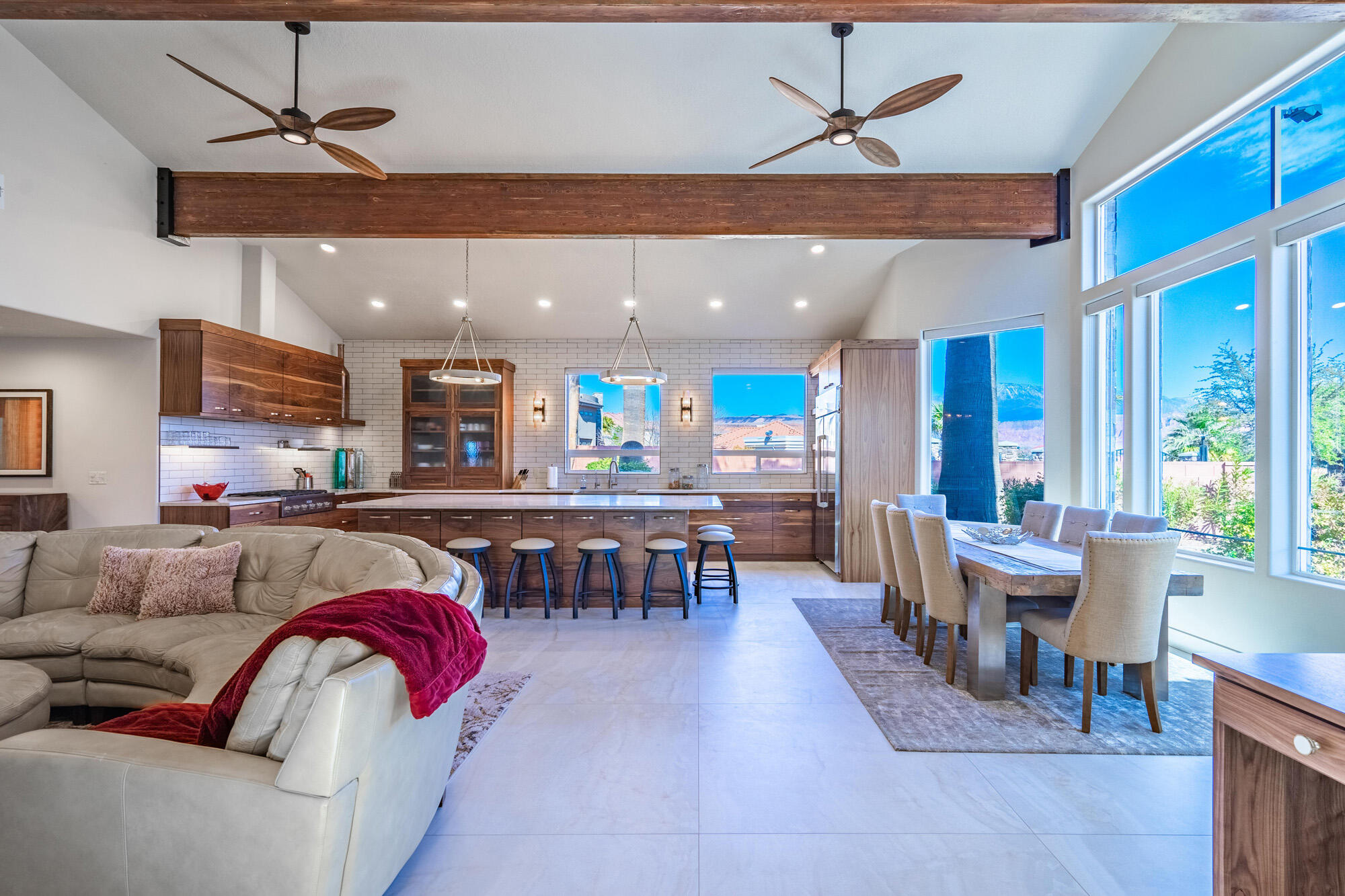 LION'S HEAD HILLTOP ESTATES AT GREEN SPRINGS - Residential