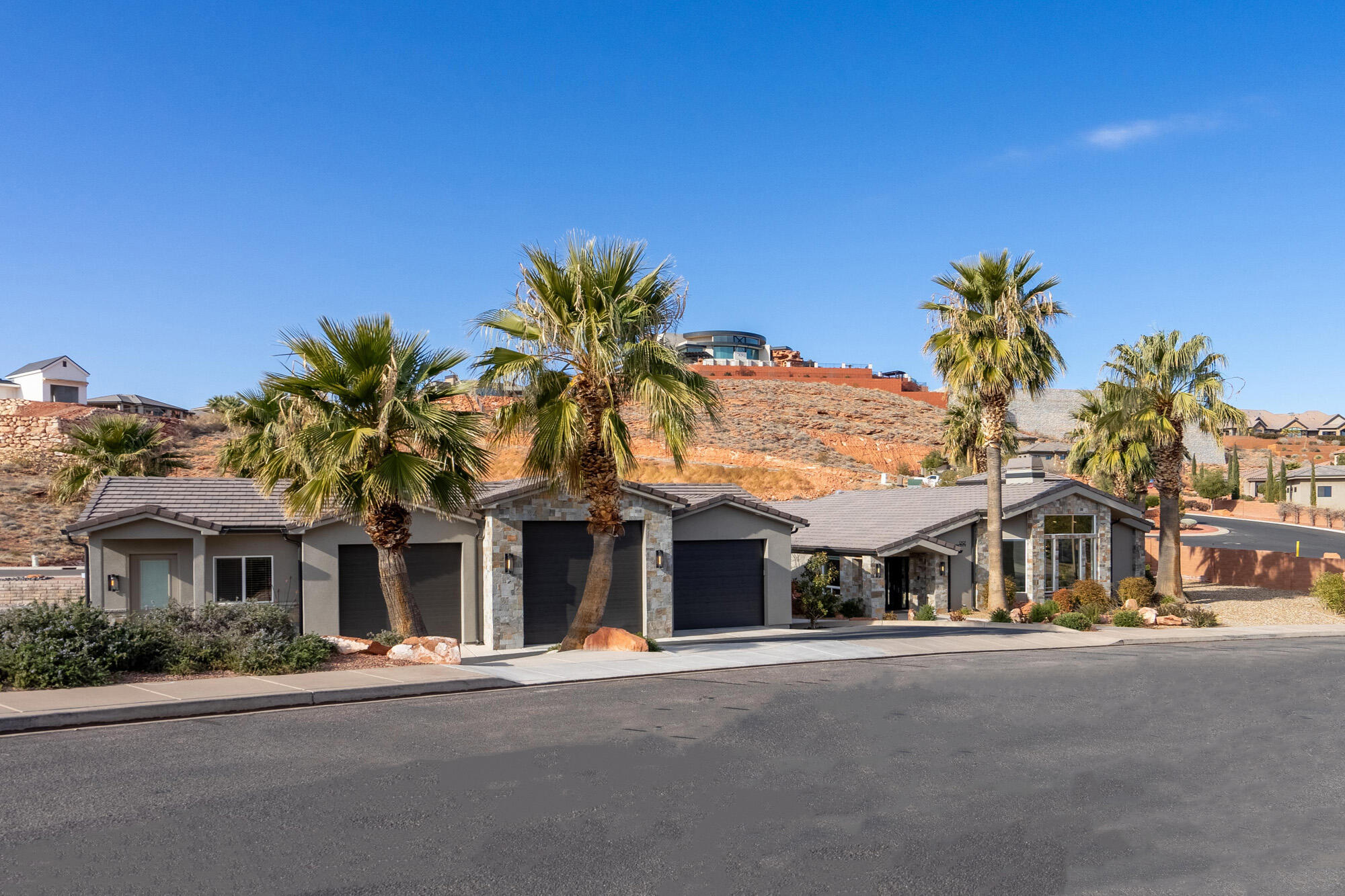 LION'S HEAD HILLTOP ESTATES AT GREEN SPRINGS - Residential