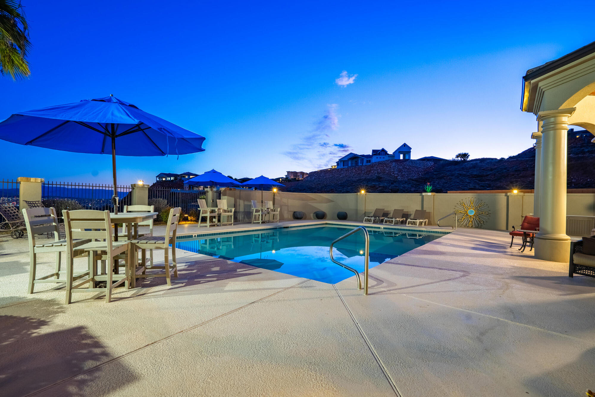 LION'S HEAD HILLTOP ESTATES AT GREEN SPRINGS - Residential