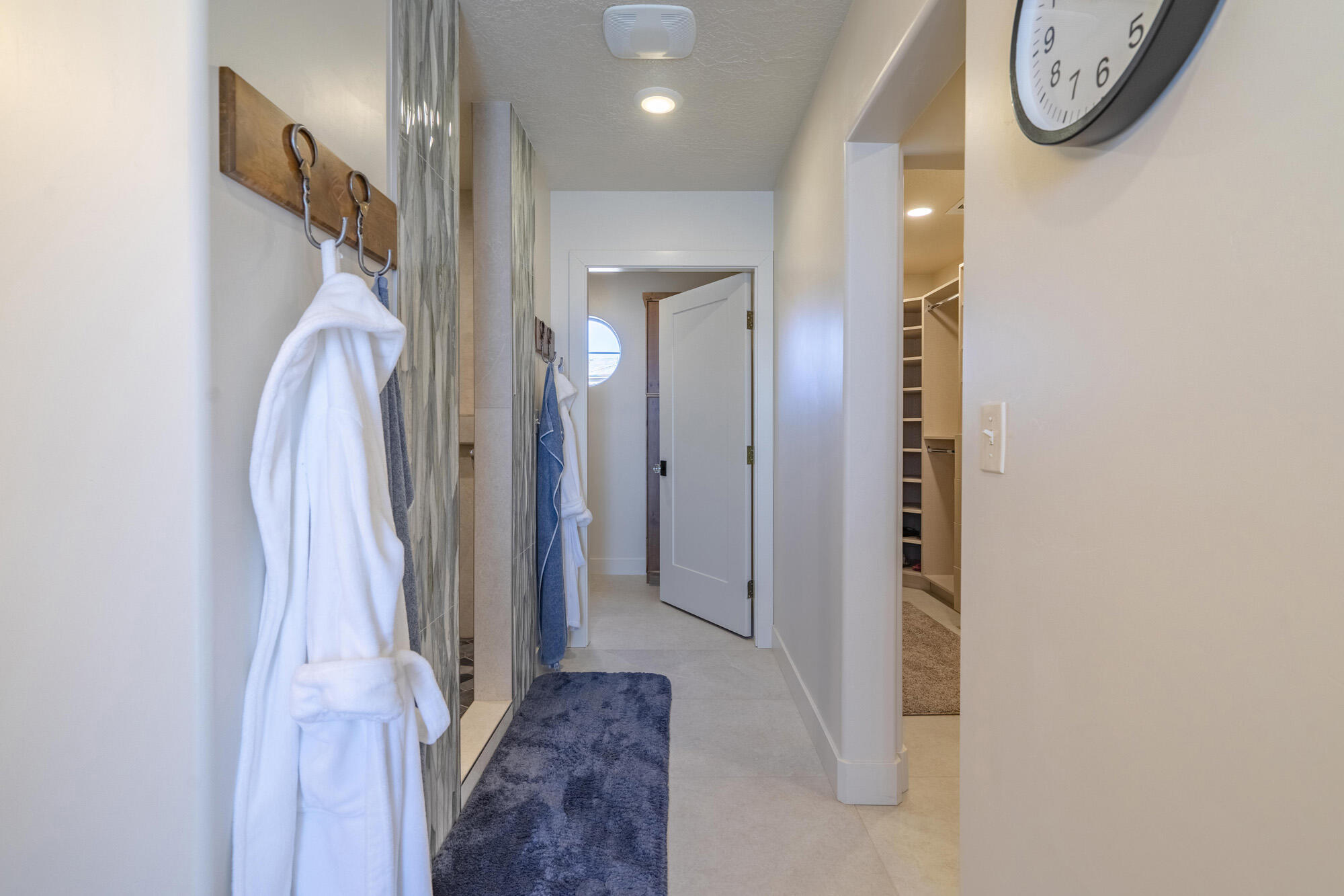 LION'S HEAD HILLTOP ESTATES AT GREEN SPRINGS - Residential