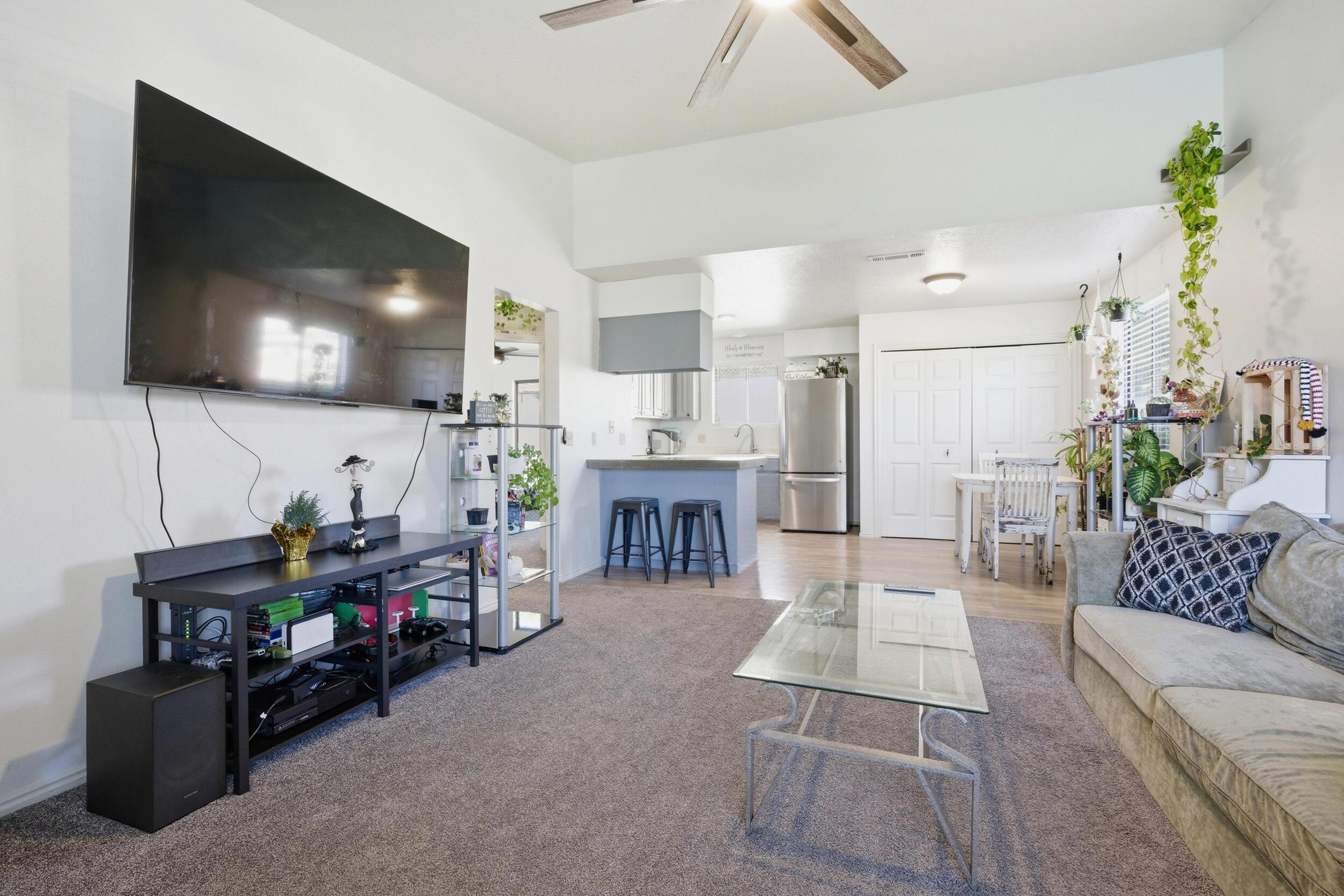 SPANISH PALMS TOWNHOMES - Residential