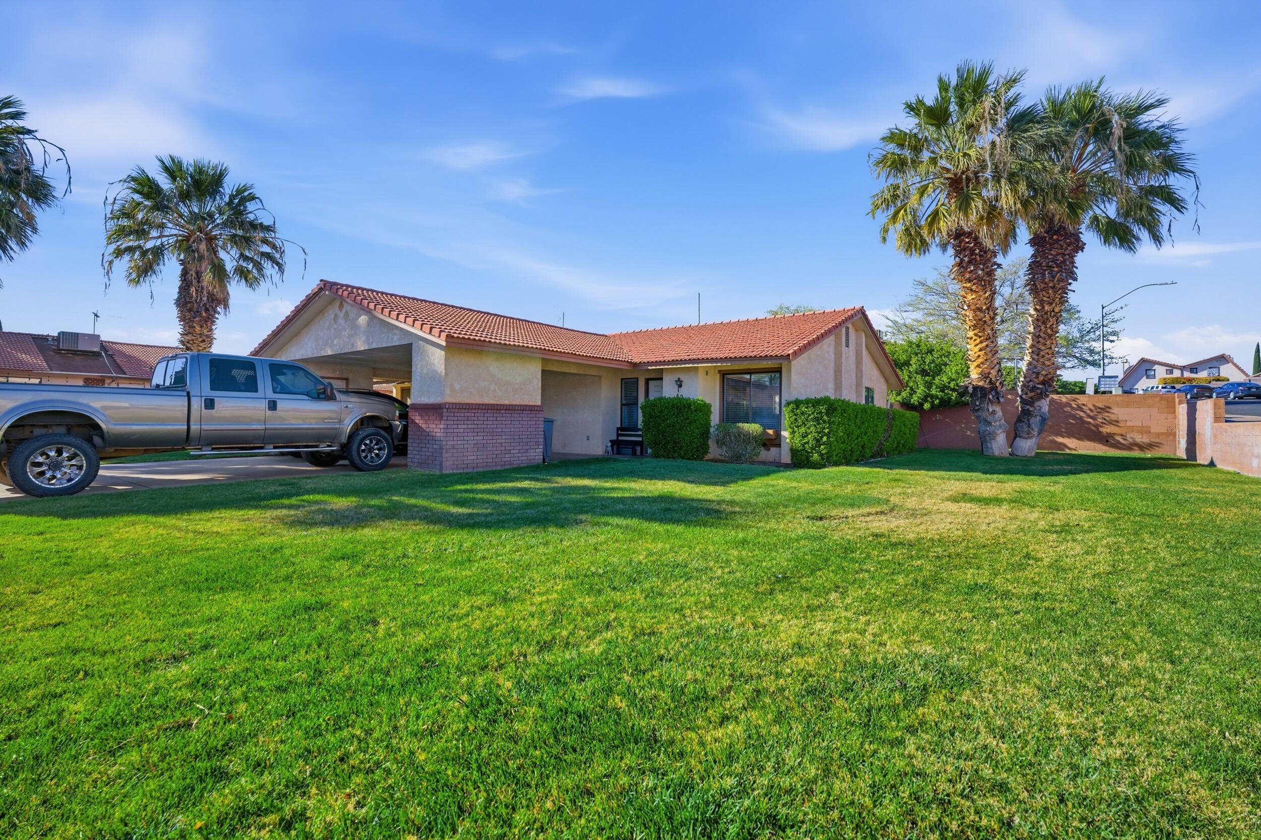 SPANISH PALMS TOWNHOMES - Residential