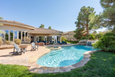 Tiny photo for 1536 S Cliff Point CIR, Saint George, UT 84790 (MLS # 26-277033)