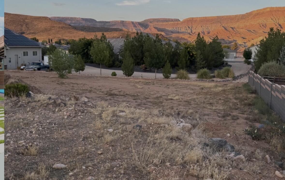 ALMOND HEIGHTS PARK - Land