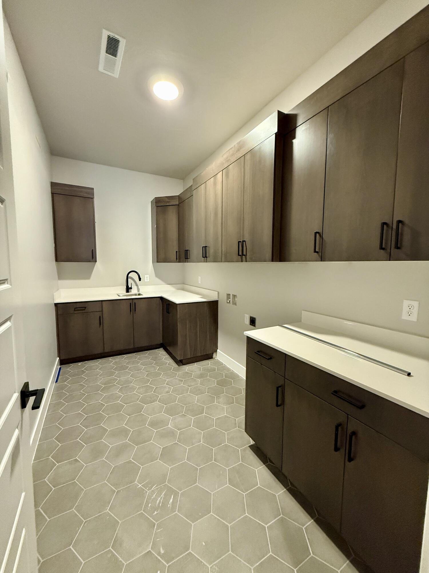 FRANKLIN FIELDS - Residential