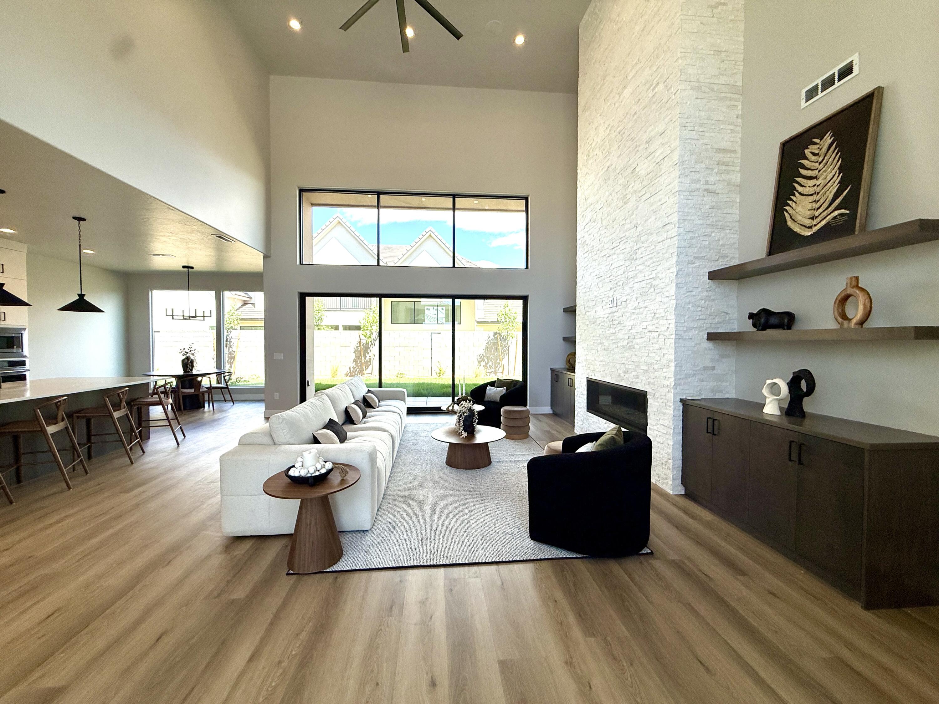 FRANKLIN FIELDS - Residential