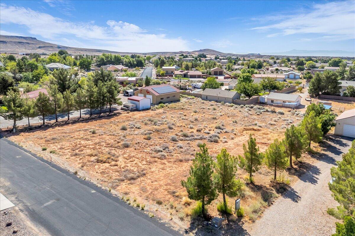 WINCHESTER HILLS - Land