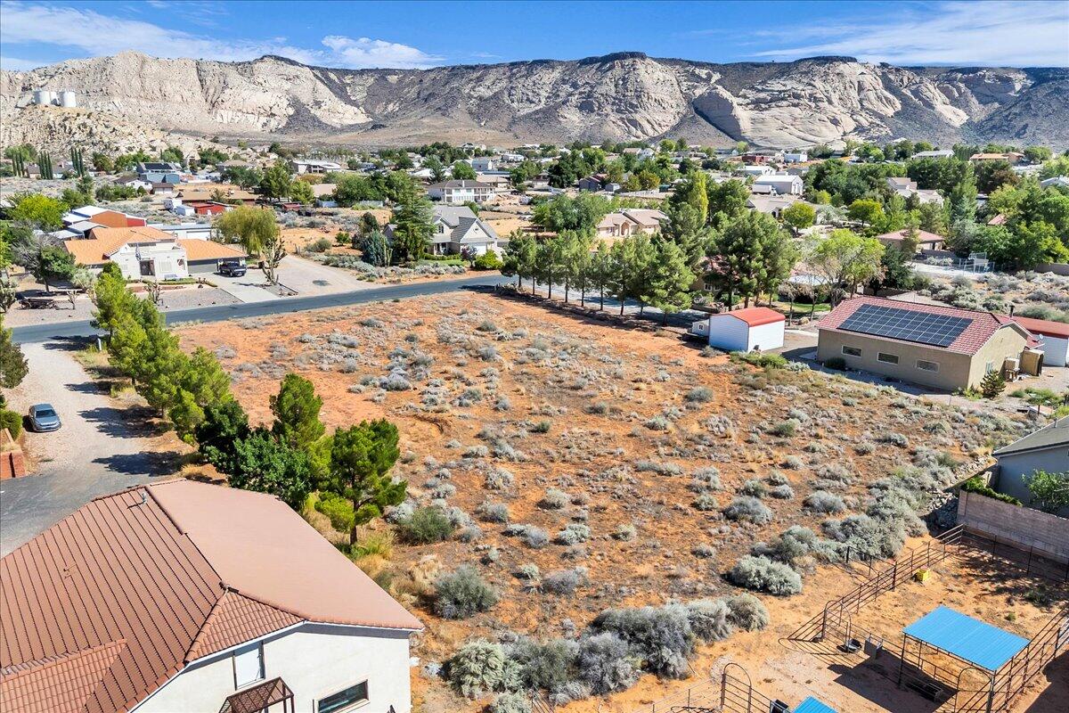 WINCHESTER HILLS - Land