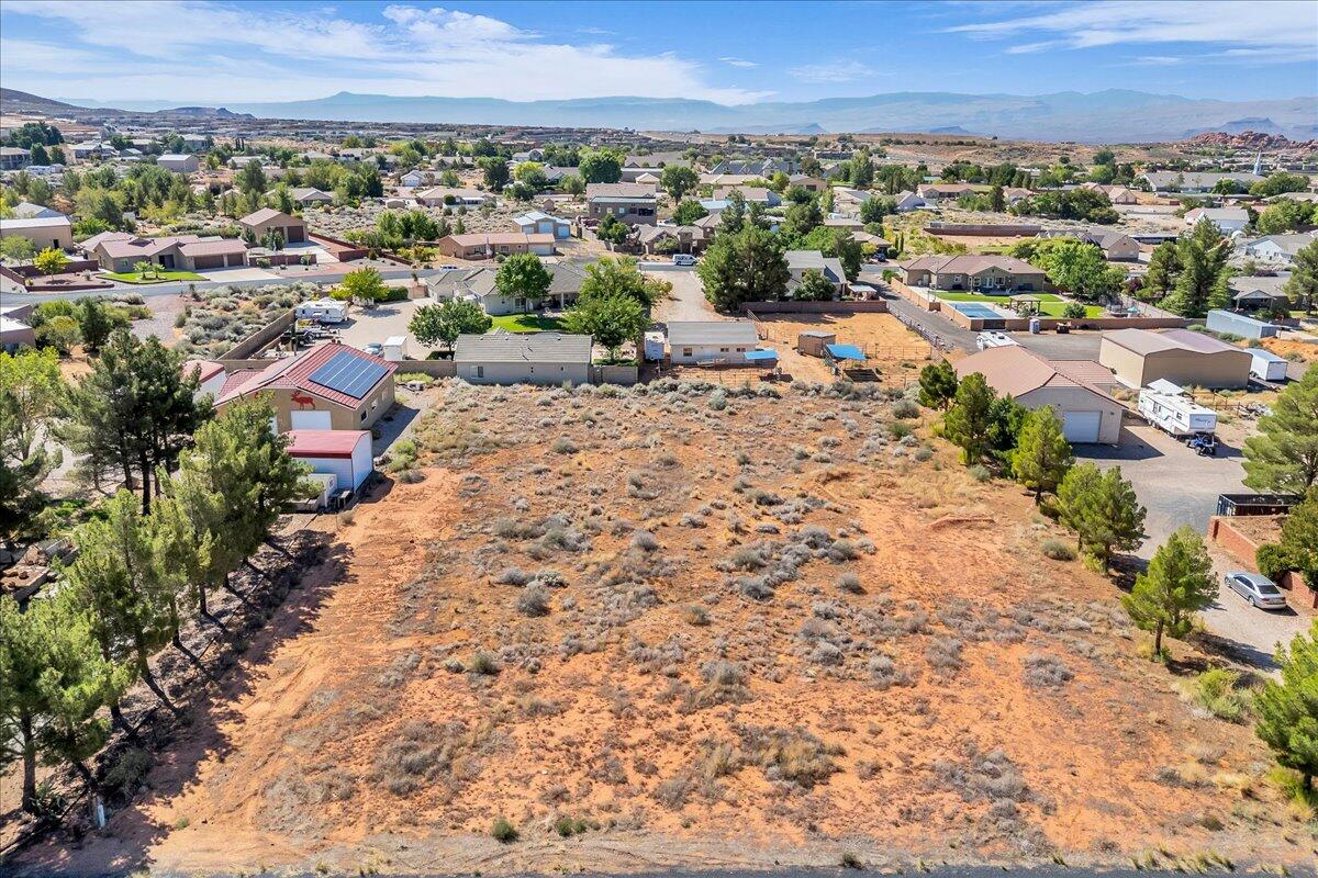 WINCHESTER HILLS - Land