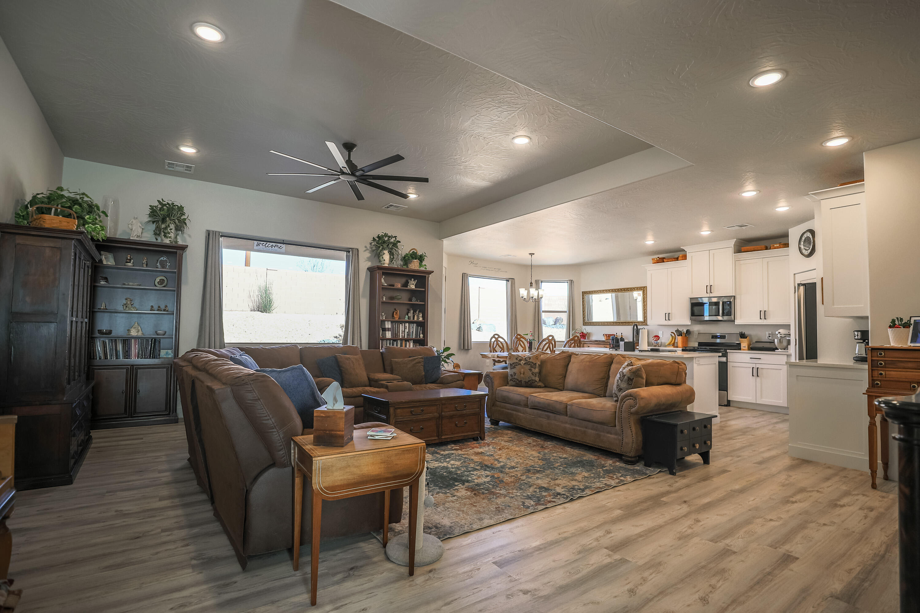 PAINTED SANDS - Residential