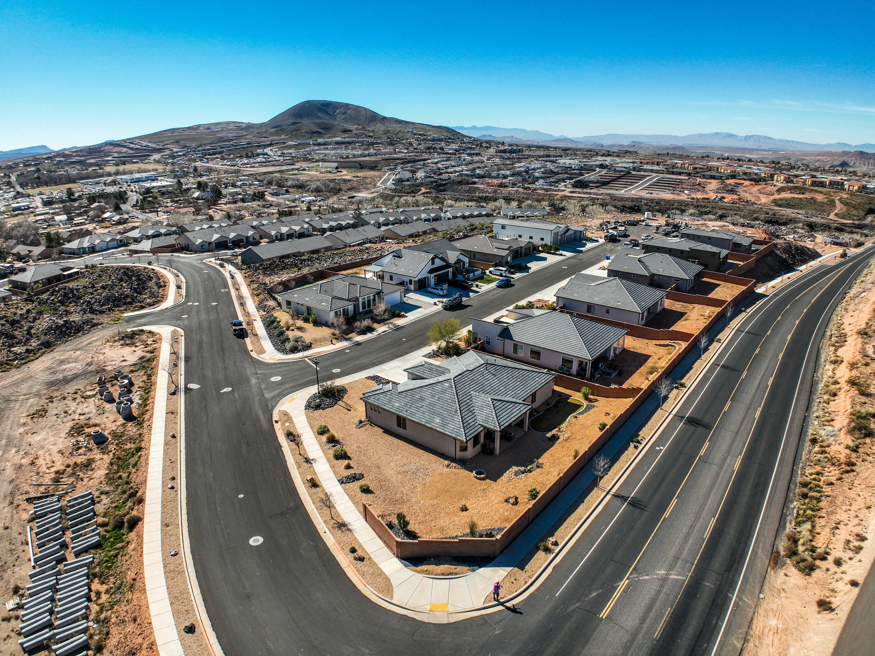 PAINTED SANDS - Residential