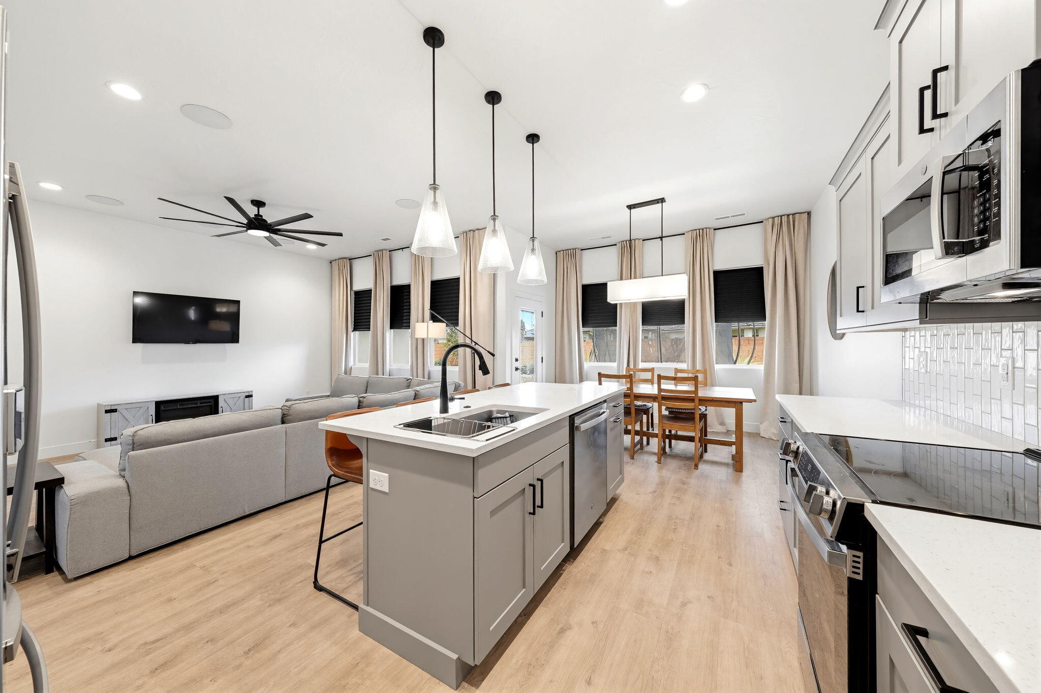 RIVERBEND AT SUNRISE VALLEY - Residential