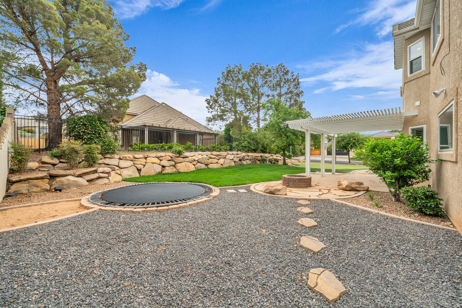 BOULDERS - Residential