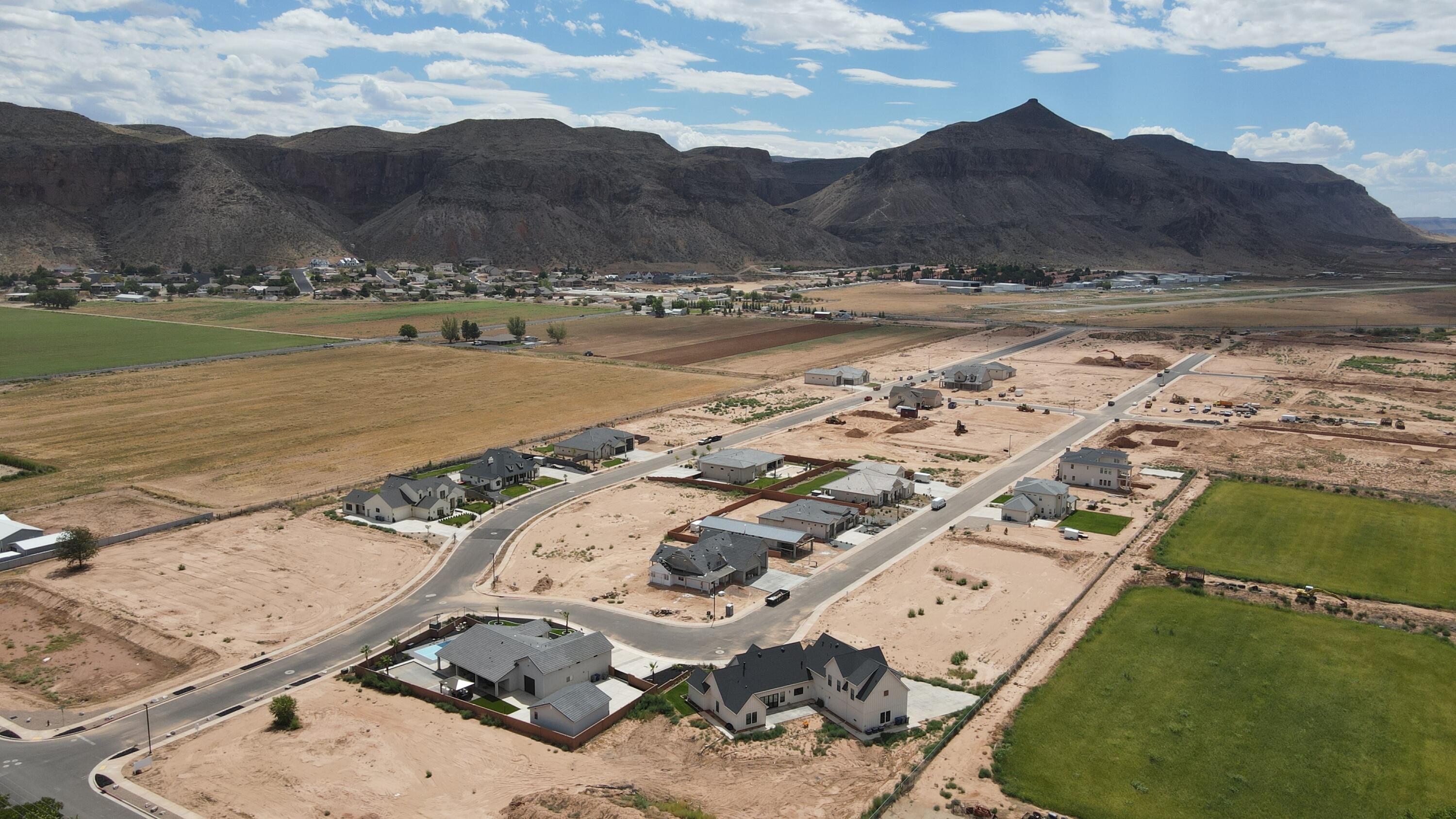 HURRICANE FIELDS ESTATES - Land