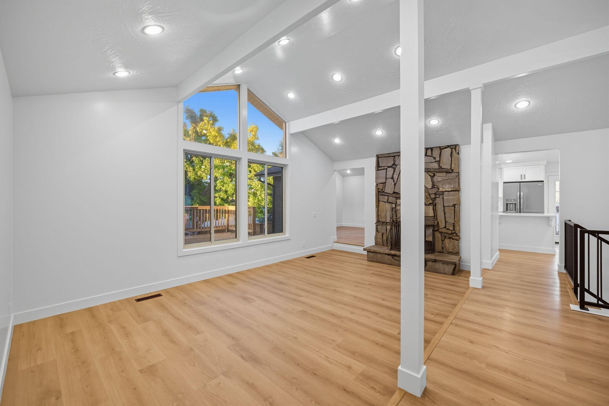 RED HILLS - Residential