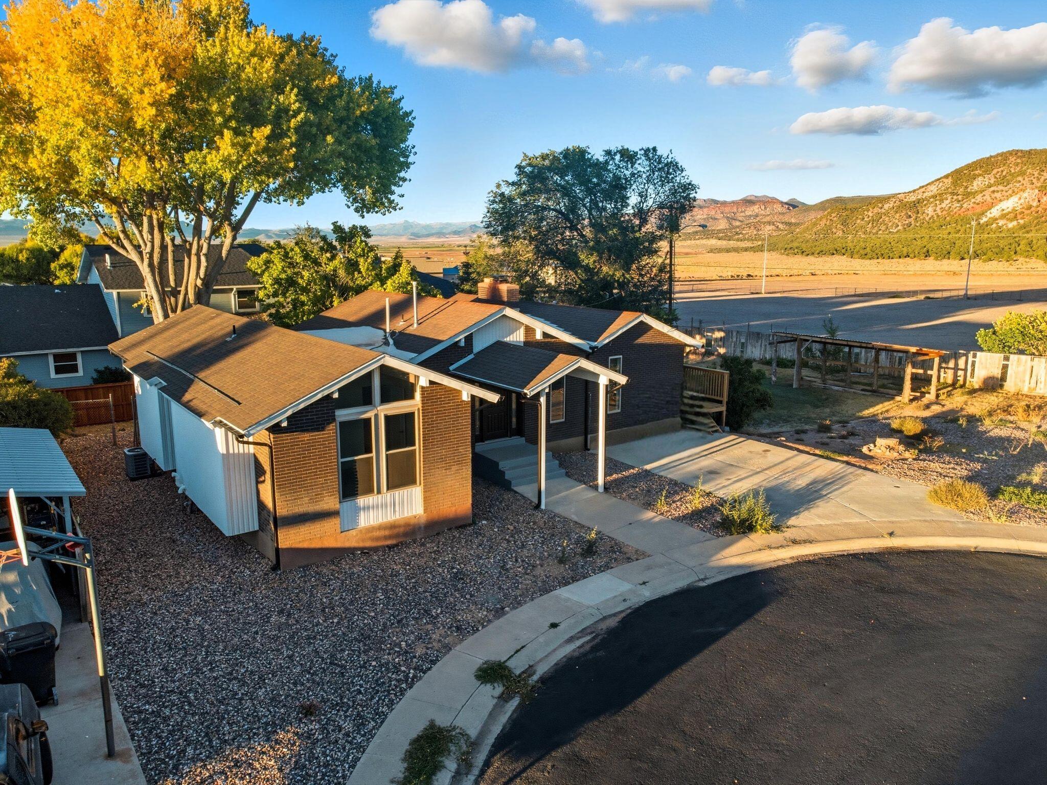 RED HILLS - Residential