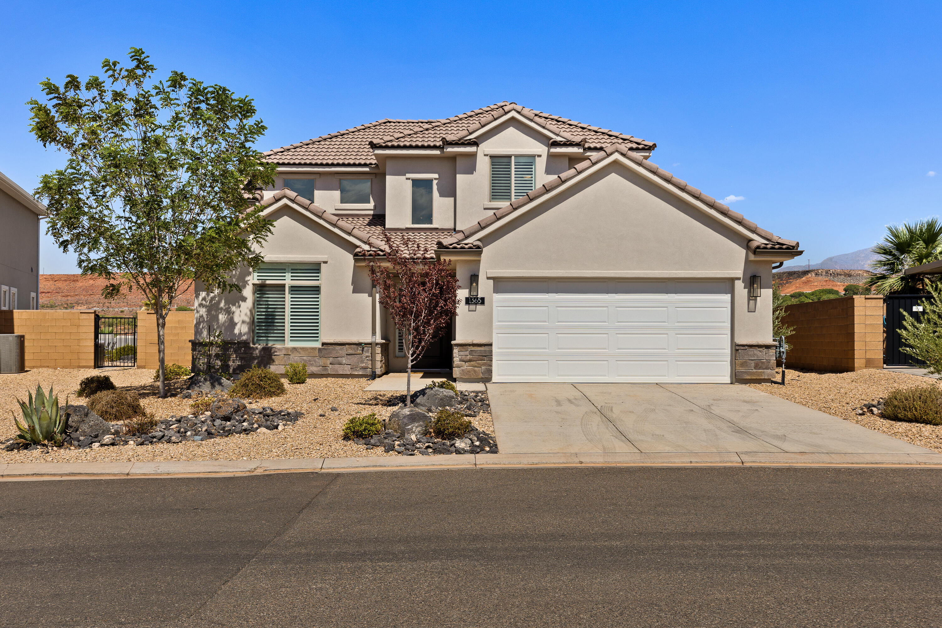 PASEOS AT SIENNA HILLS - Residential