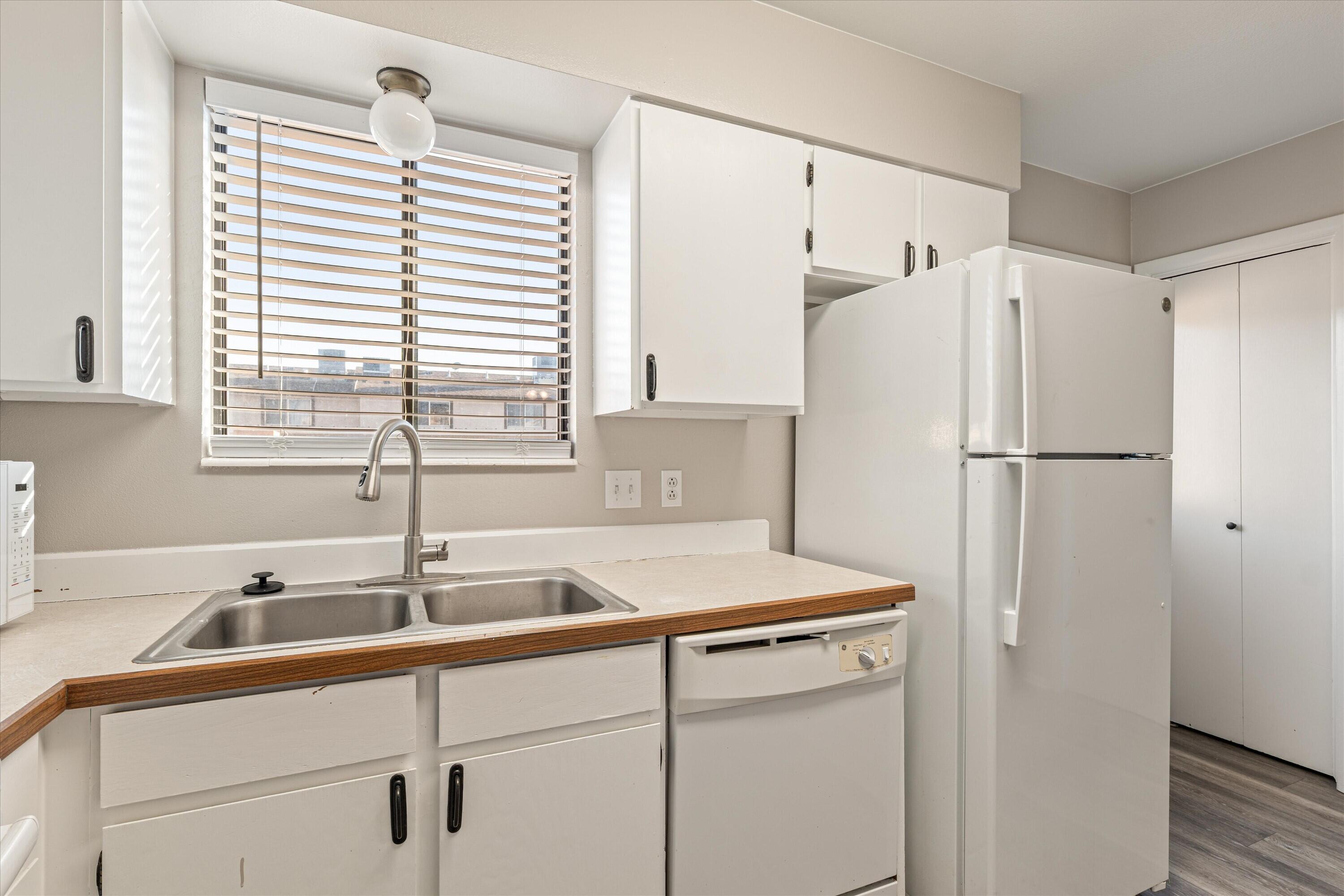 COLOR VIEW TOWNHOMES - Residential