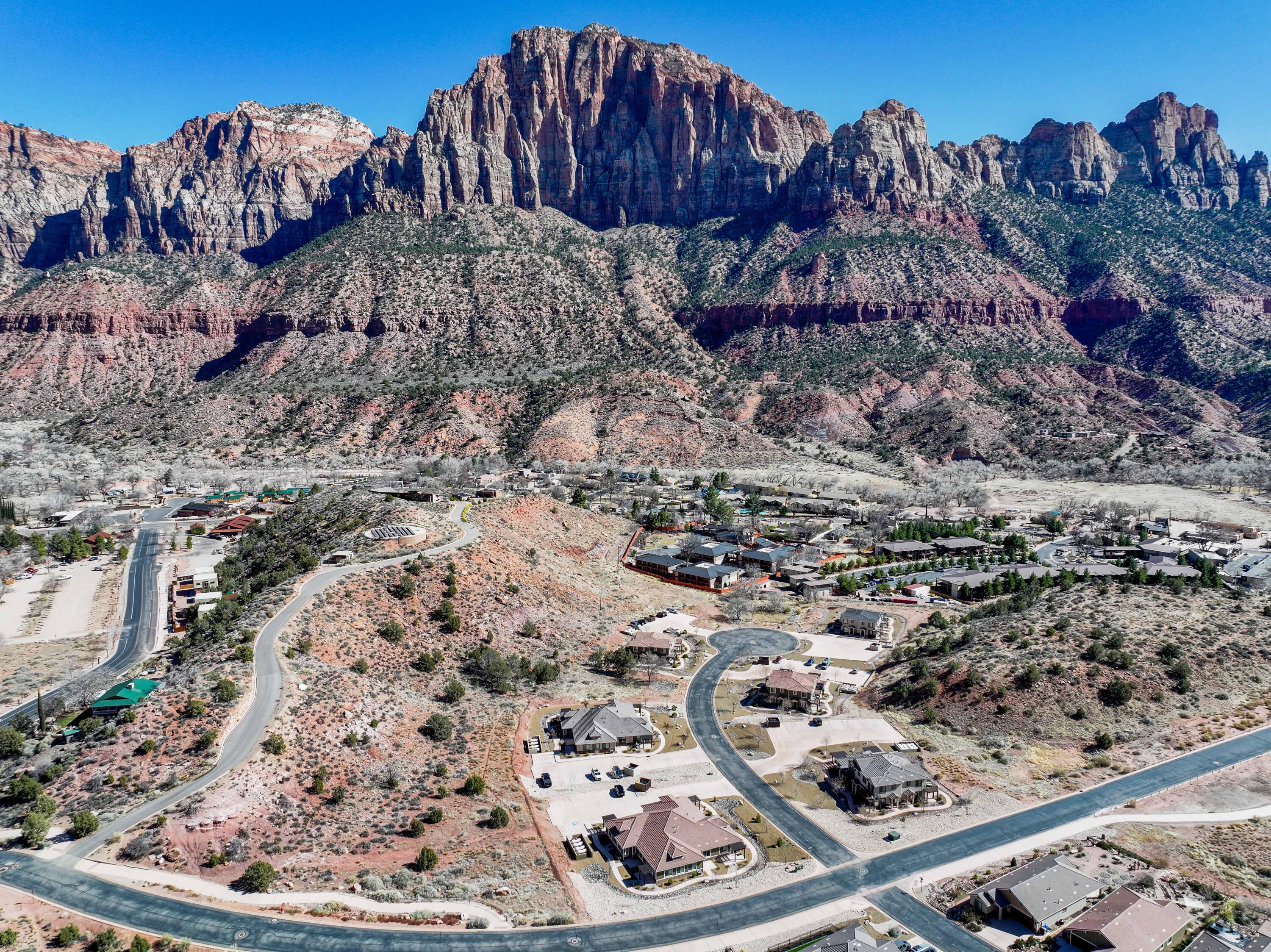 MOENAVE CONDO - Residential