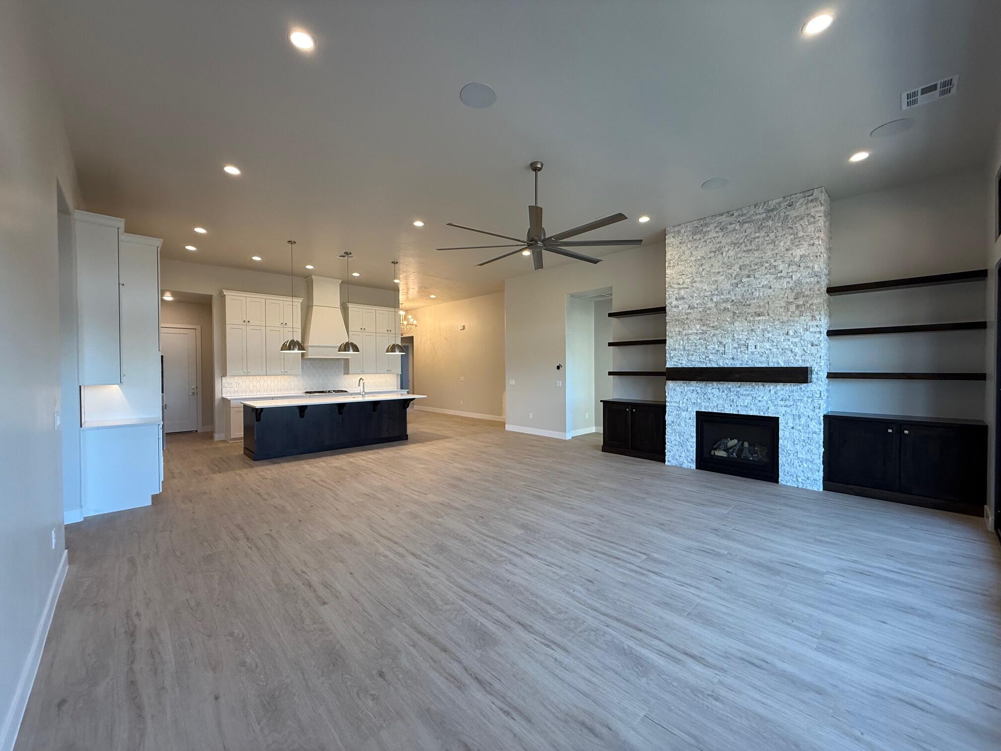 SERENITY ESTATES - Residential