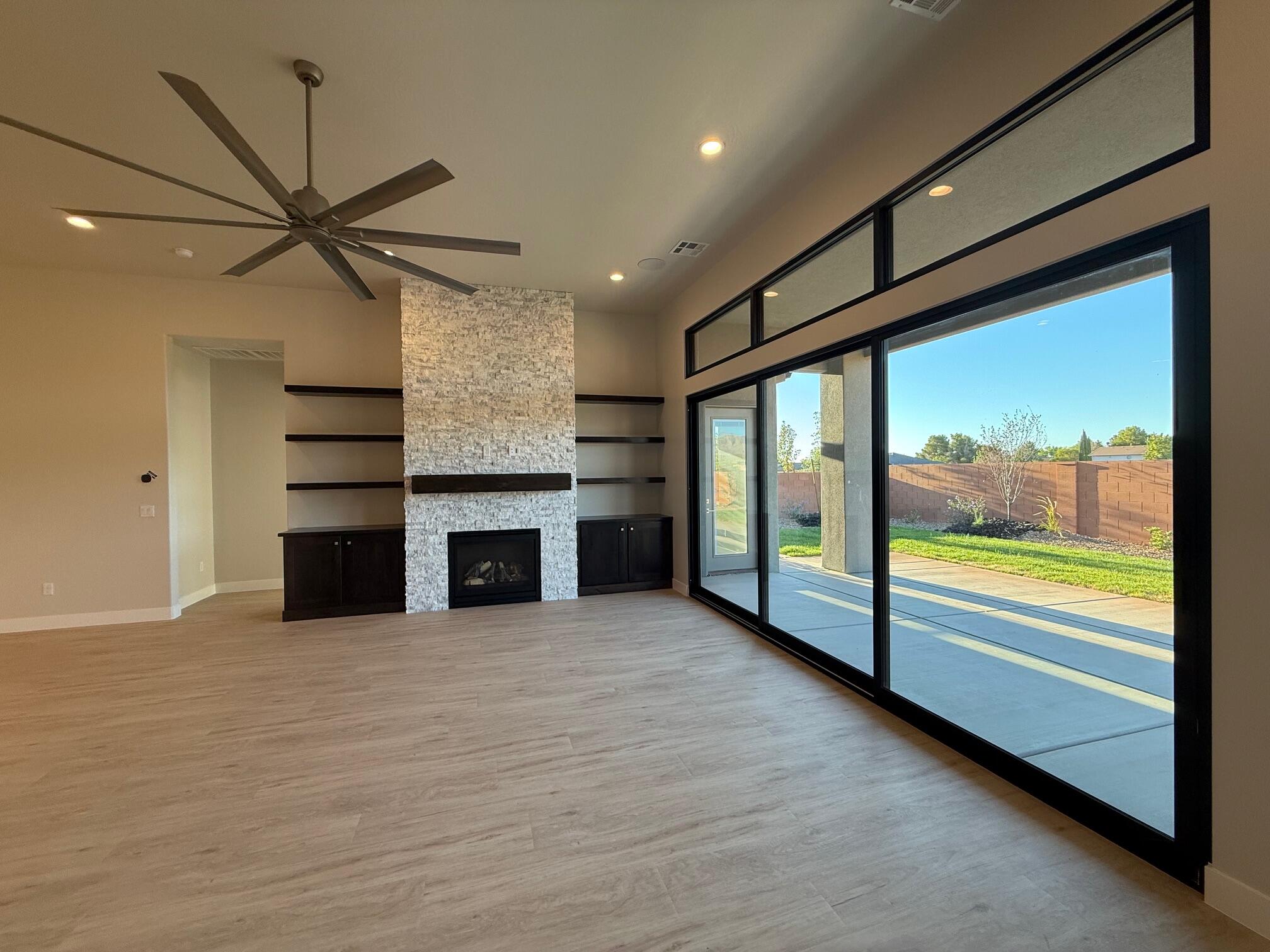 SERENITY ESTATES - Residential