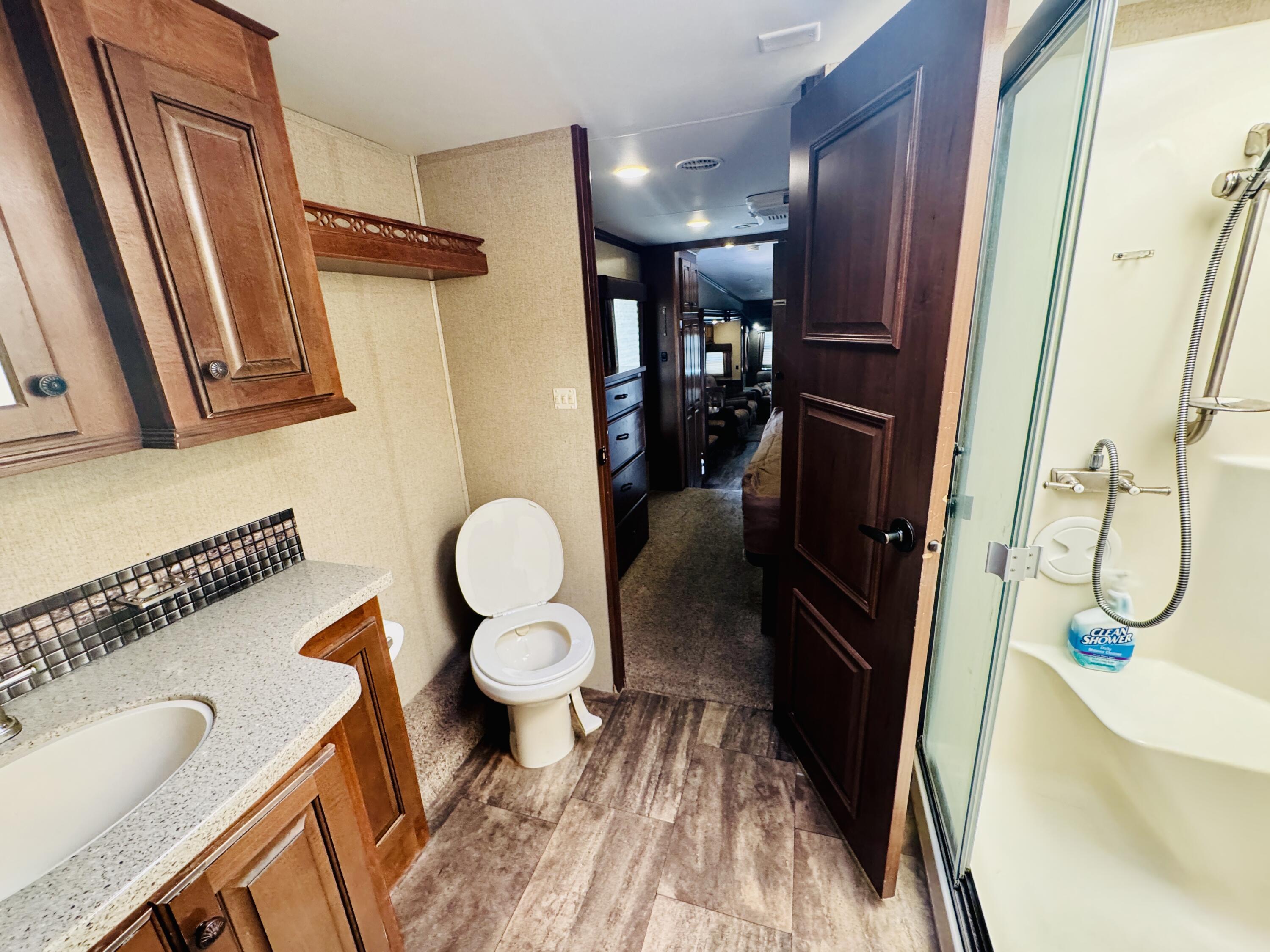 WORLDWIDE SUN RESORT - Land