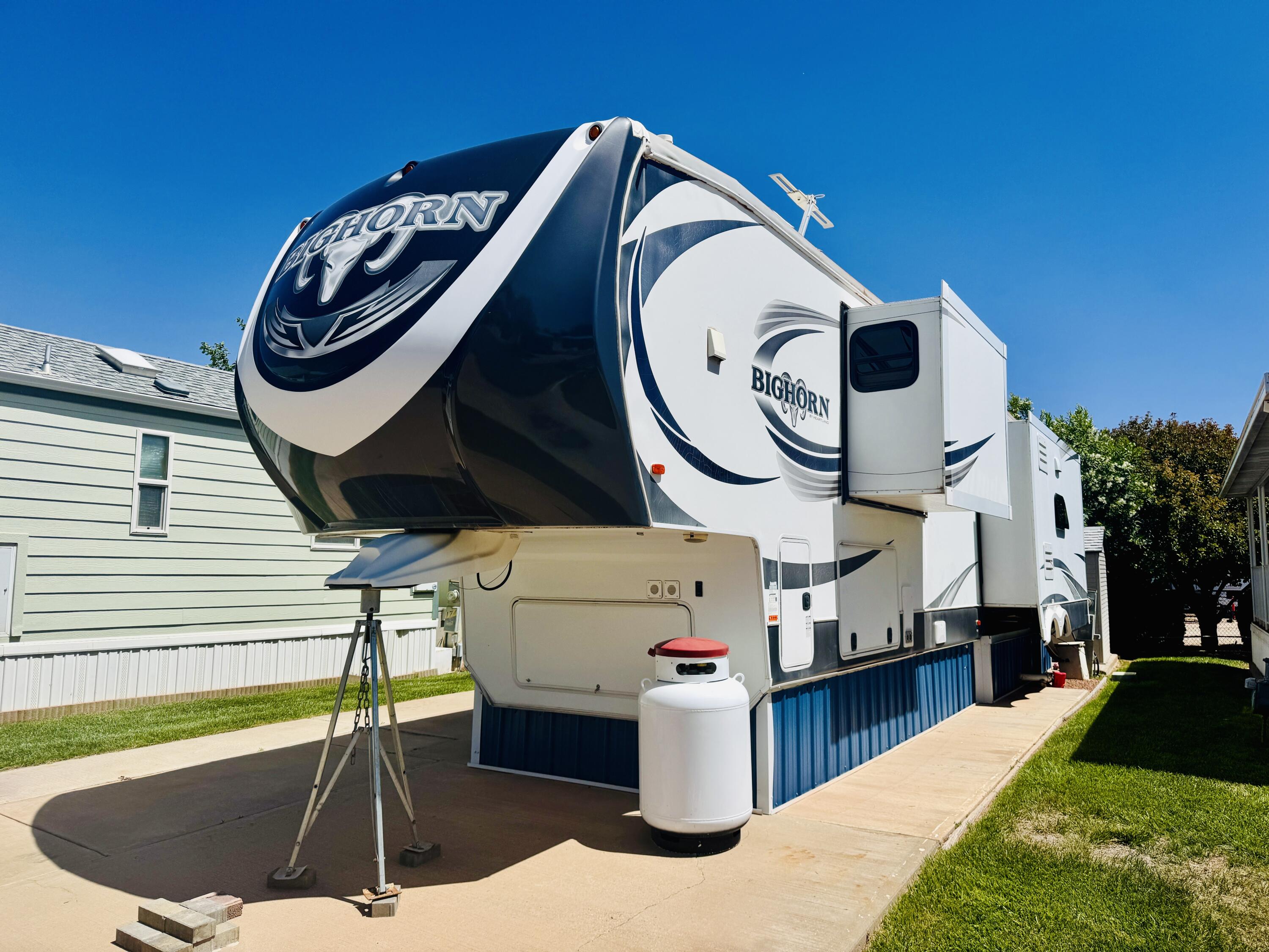 WORLDWIDE SUN RESORT - Land