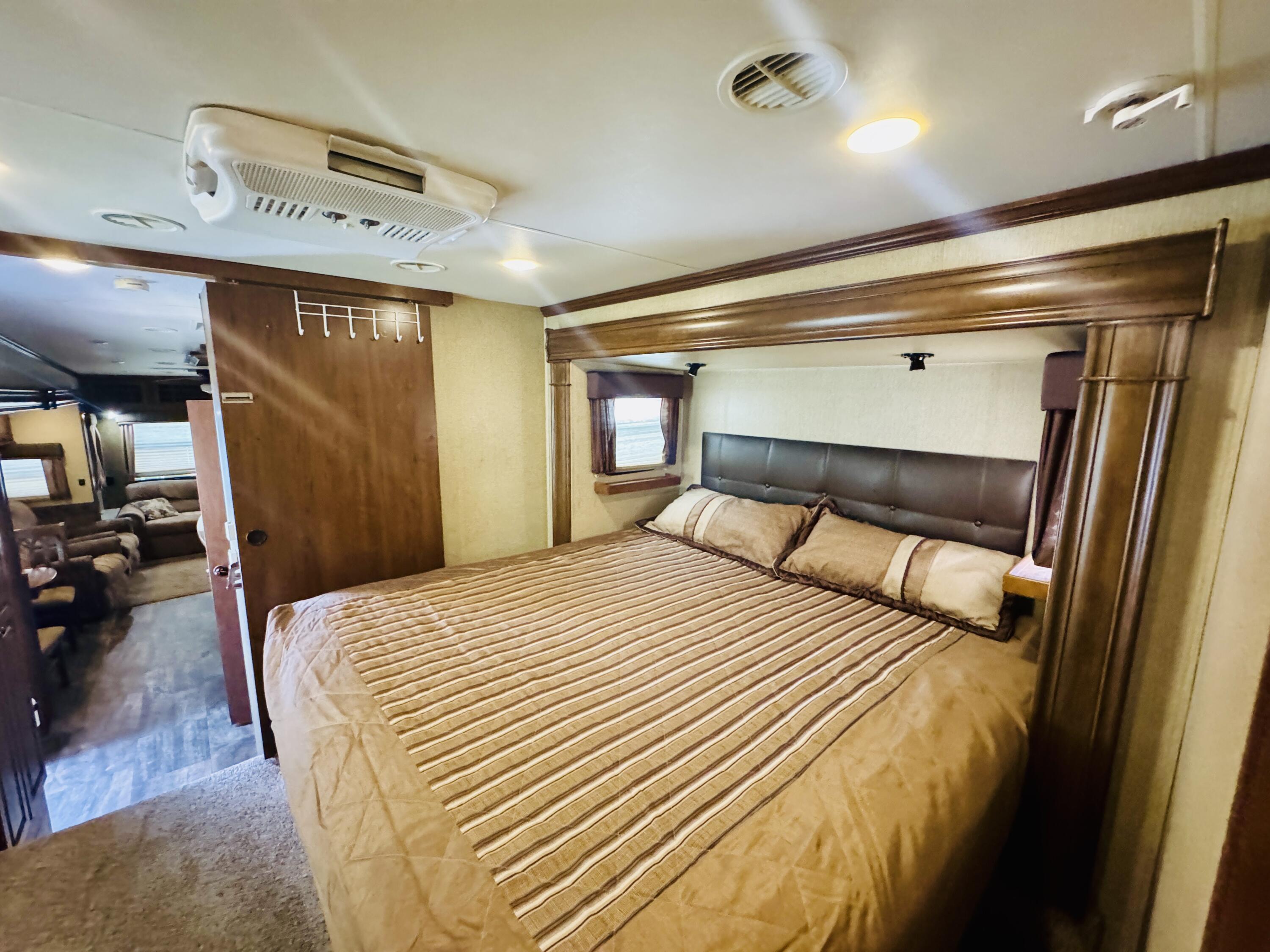 WORLDWIDE SUN RESORT - Land