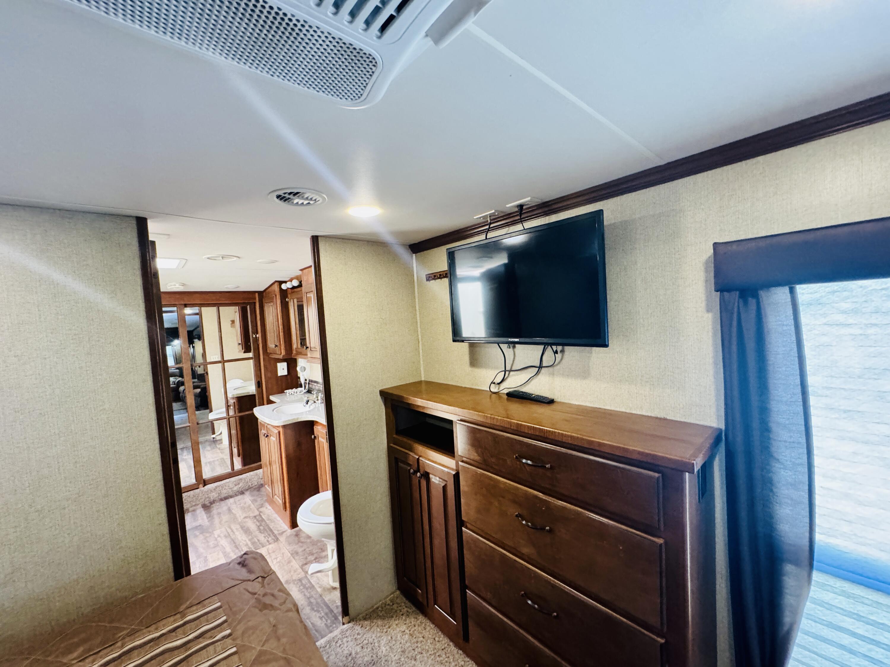 WORLDWIDE SUN RESORT - Land