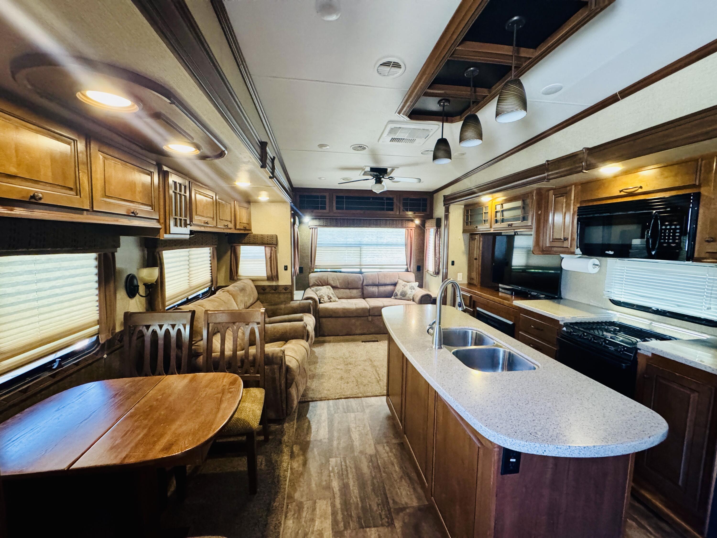 WORLDWIDE SUN RESORT - Land