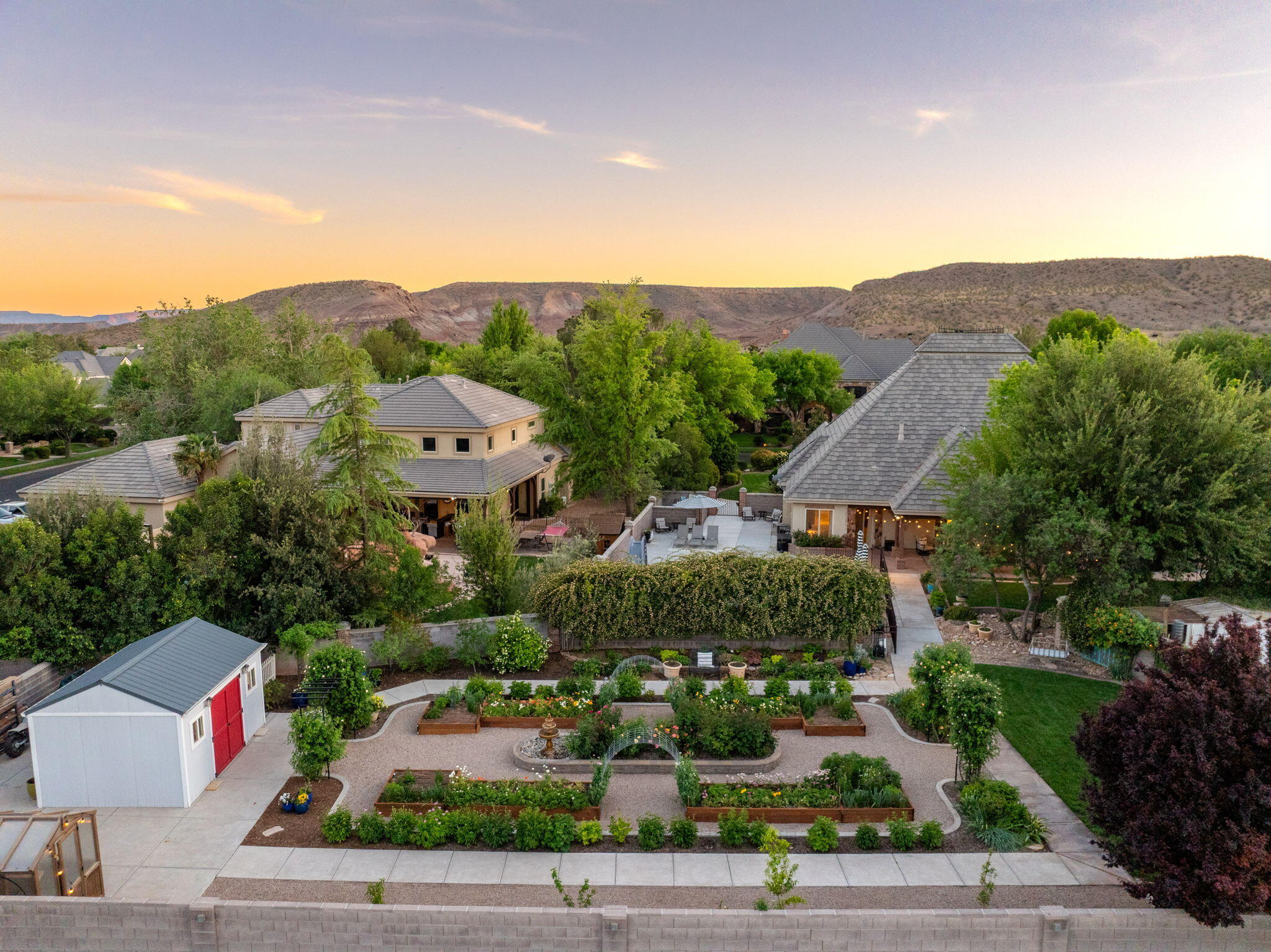 COTTONWOOD CREEK - Residential