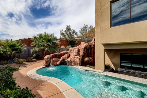 Tiny photo for 254 E 350 N, Ivins, UT 84738 (MLS # 26-276701)