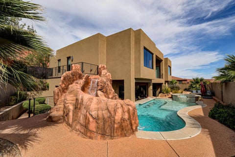 Tiny photo for 254 E 350 N, Ivins, UT 84738 (MLS # 26-276701)