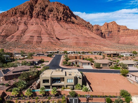 Tiny photo for 254 E 350 N, Ivins, UT 84738 (MLS # 26-276701)