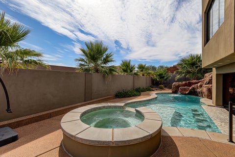 Tiny photo for 254 E 350 N, Ivins, UT 84738 (MLS # 26-276701)