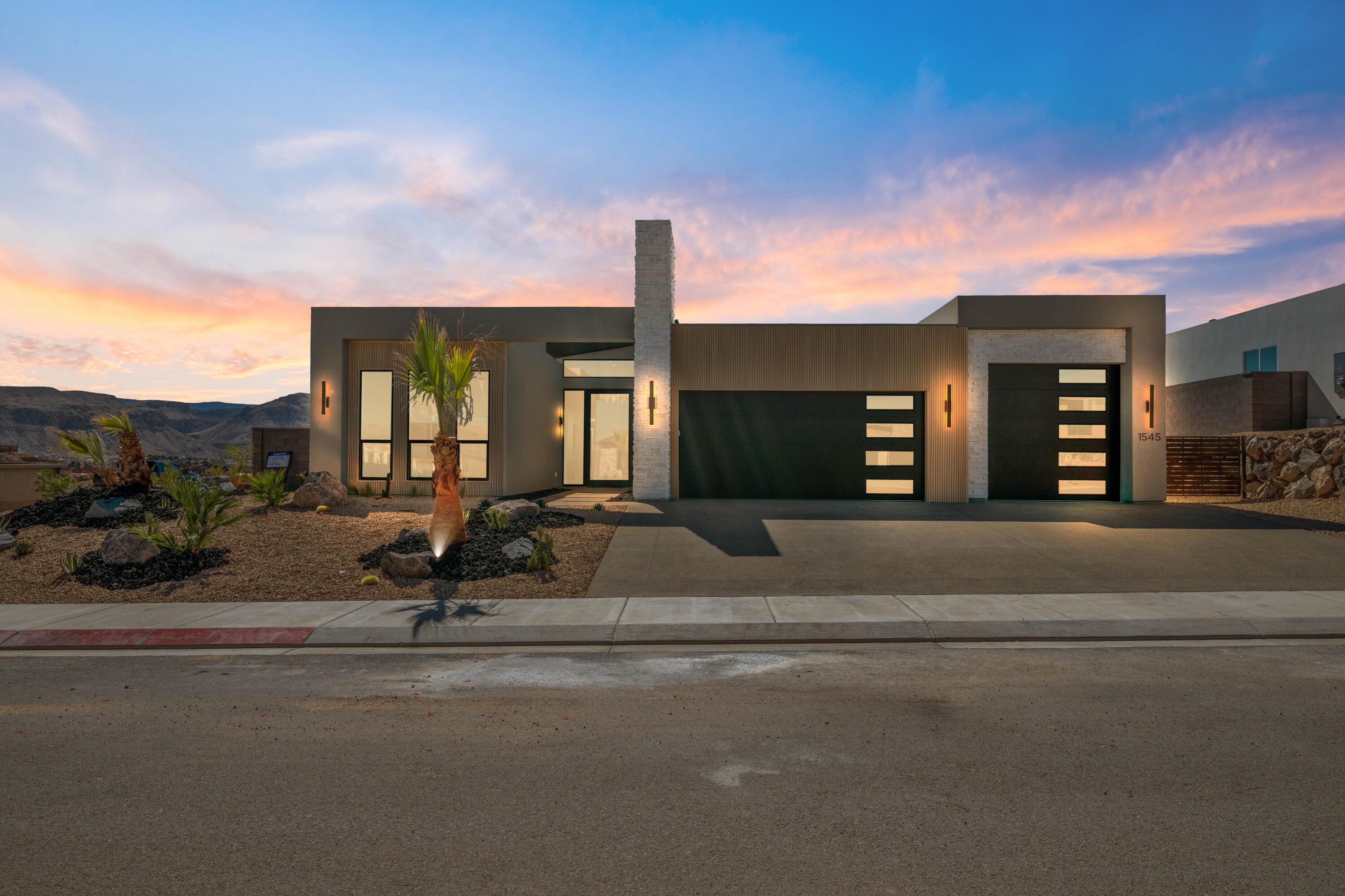 SCENIC POINTE - Residential