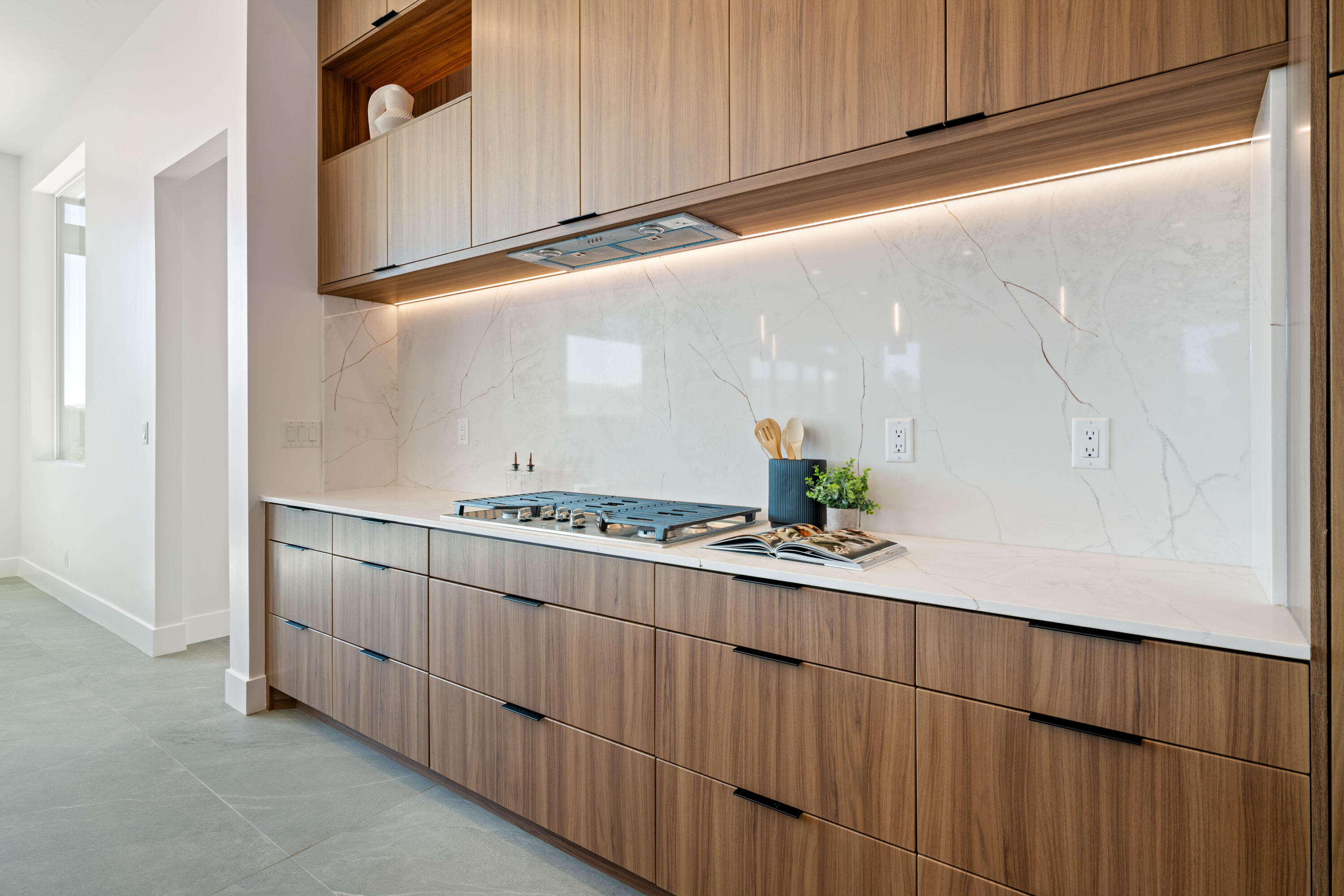 SCENIC POINTE - Residential