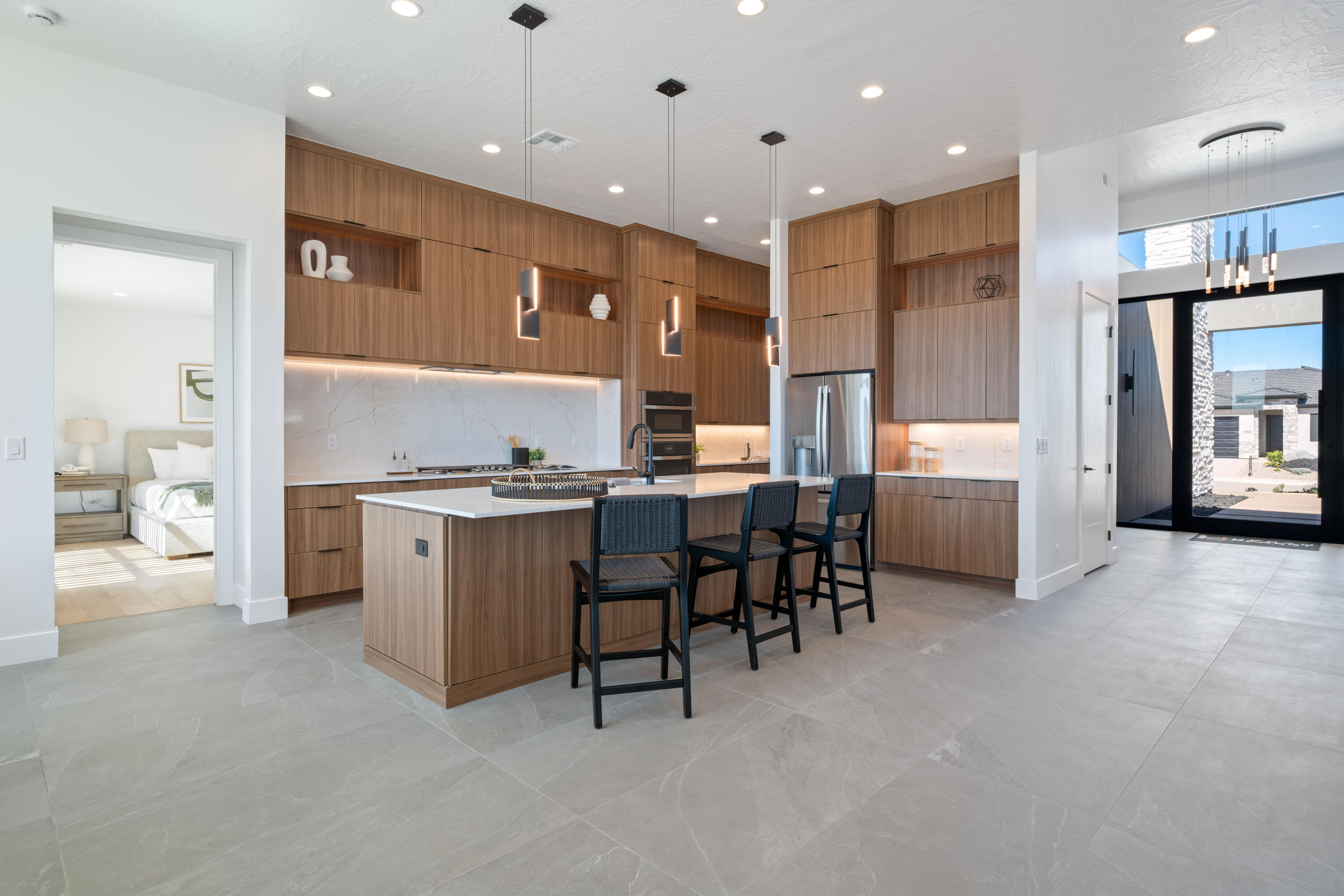 SCENIC POINTE - Residential