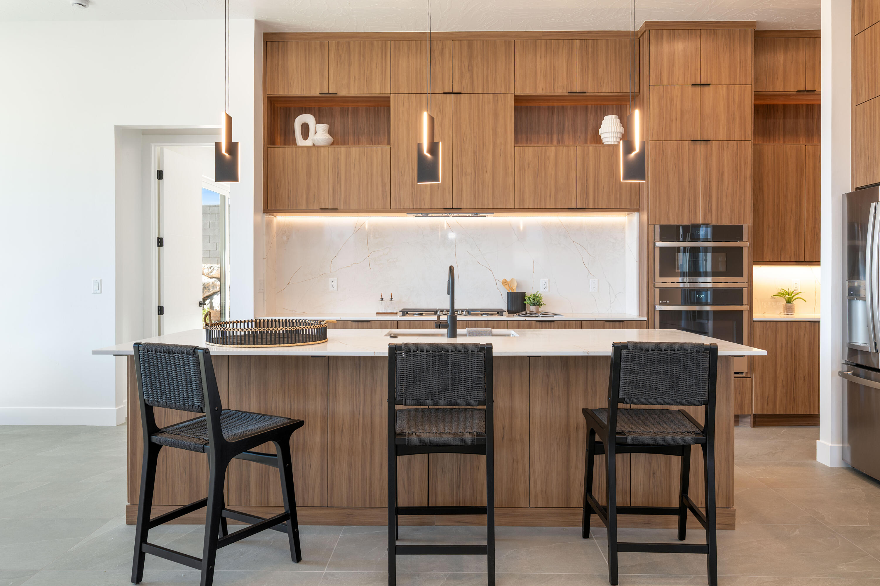 SCENIC POINTE - Residential