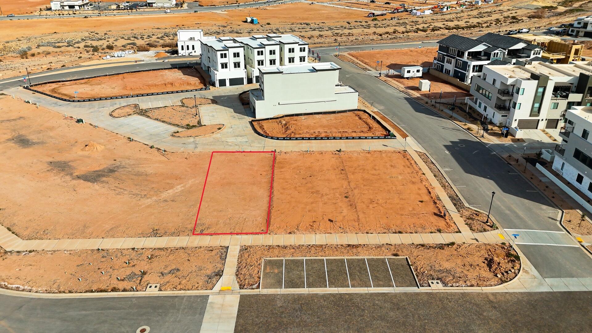 DESERT COLOR RESORT - Land