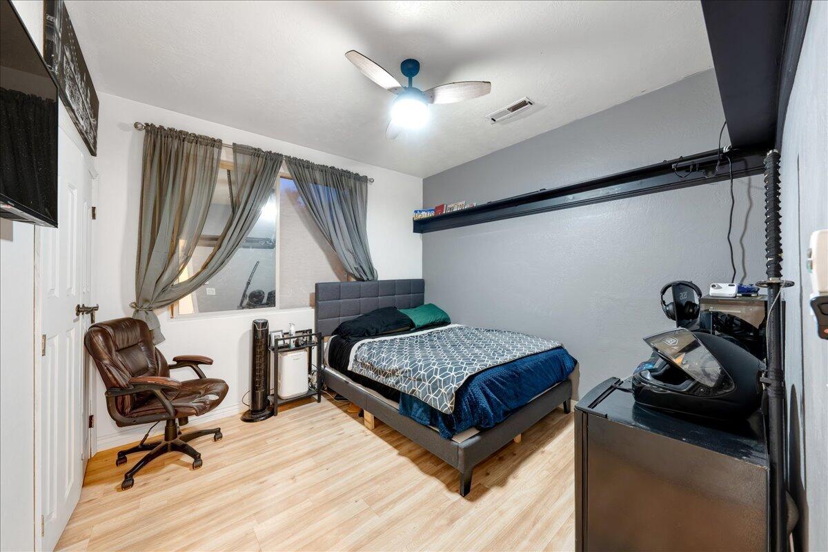 ROYAL OAKS - Residential