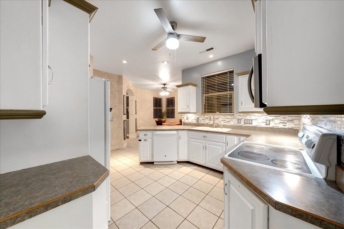 ROYAL OAKS - Residential