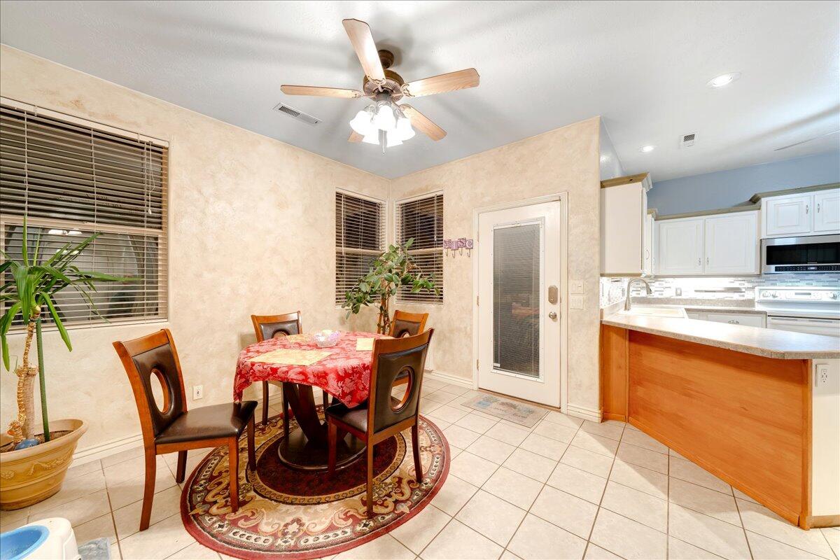 ROYAL OAKS - Residential