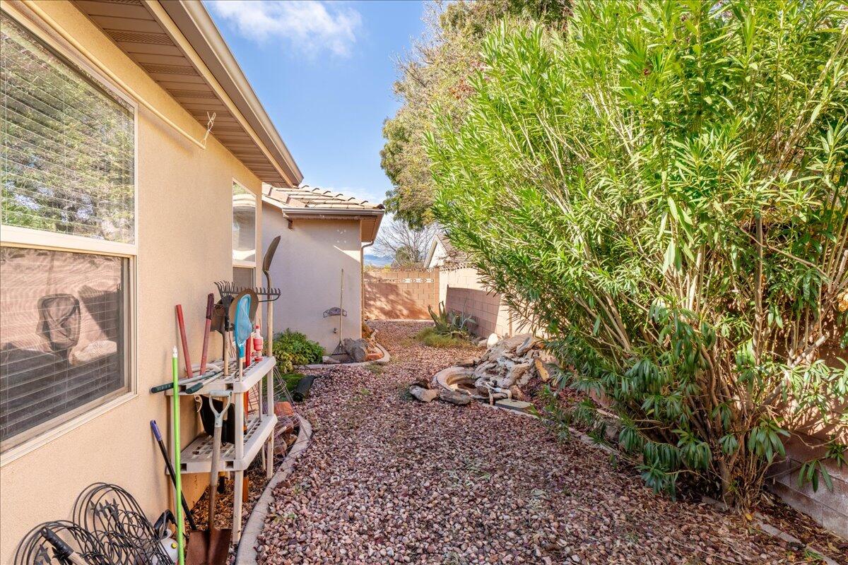 ROYAL OAKS - Residential