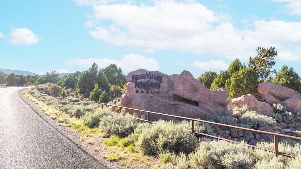 Photo of 3470 W Bumblebee Springs RD 23 #23, Cedar City, UT 84720 (MLS # 26-275309)